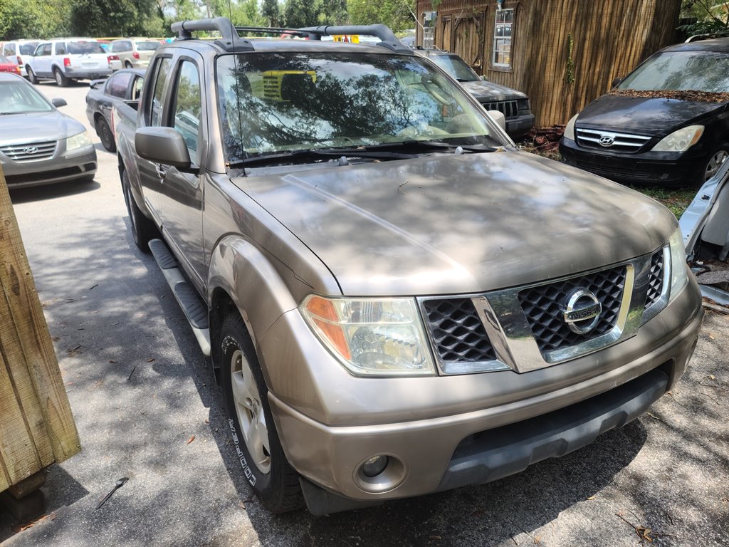 2007 Nissan Frontier LE's photo